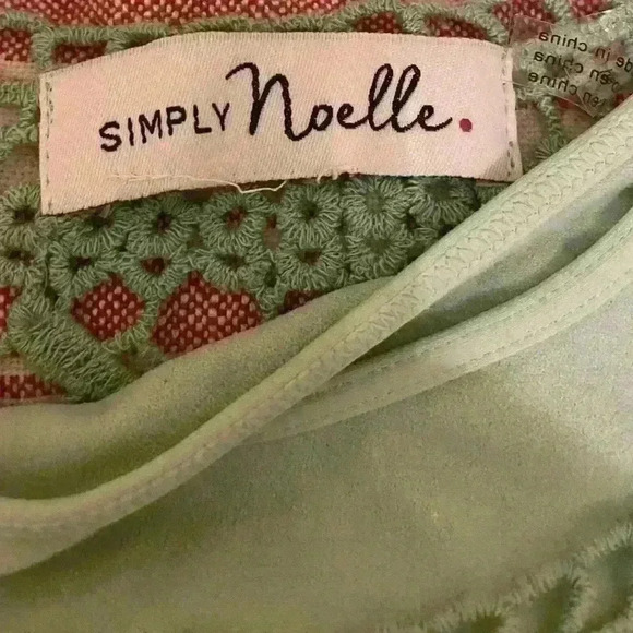 Simply Noelle Crochet Tank - Picture 6 of 9